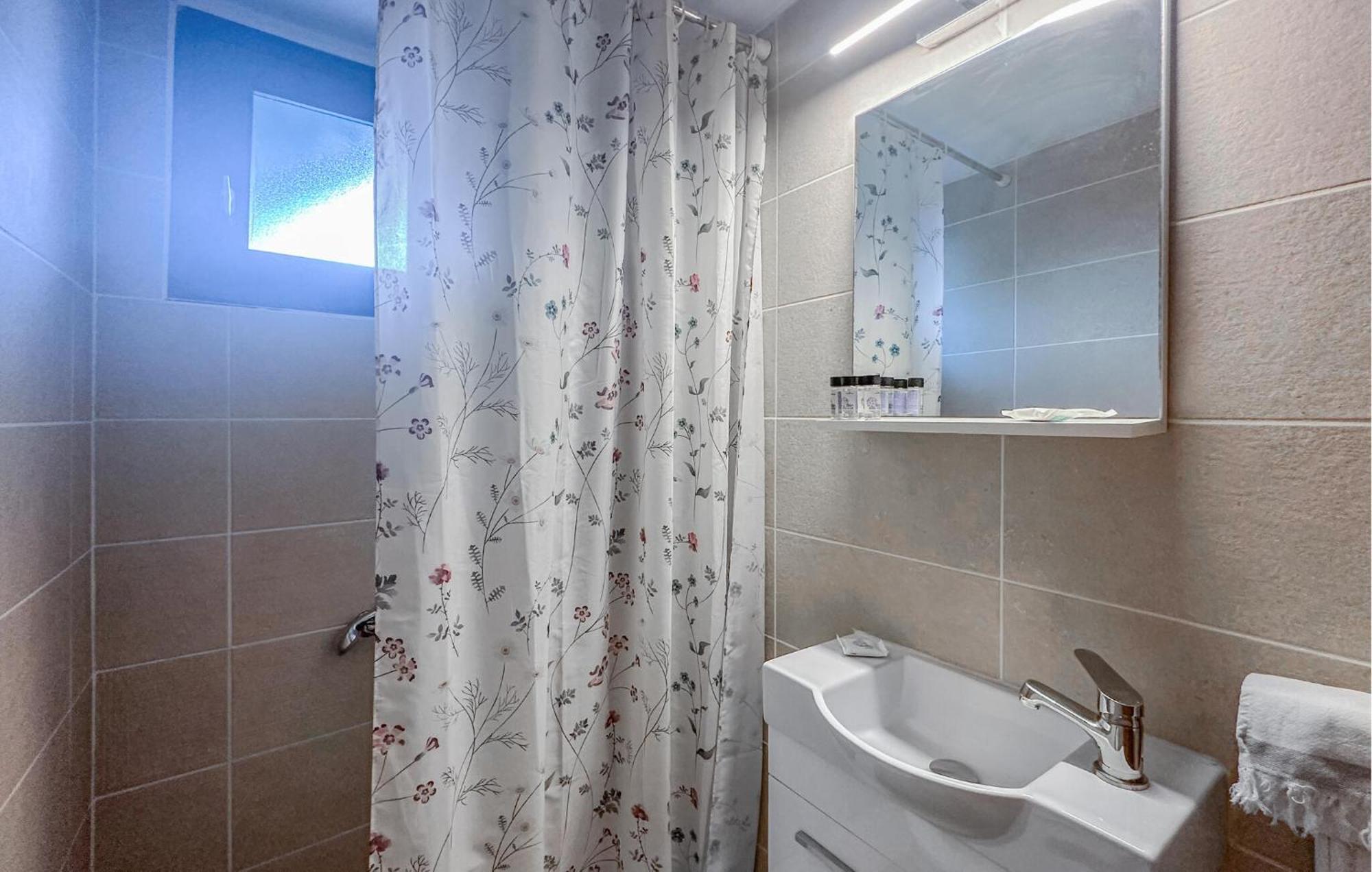 2 Bedroom Lovely Apartment In Leventoxori, Ilias Korakokhórion 外观 照片